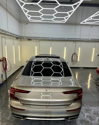 Volvo S60 cena 106000 przebieg: 125000, rok produkcji 2019 z Warszawa małe 67